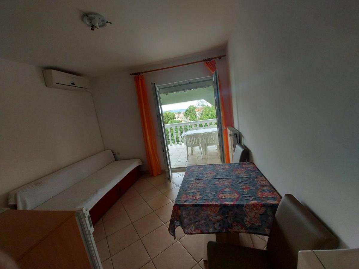 Apartment Pezic Krk Town Exterior photo
