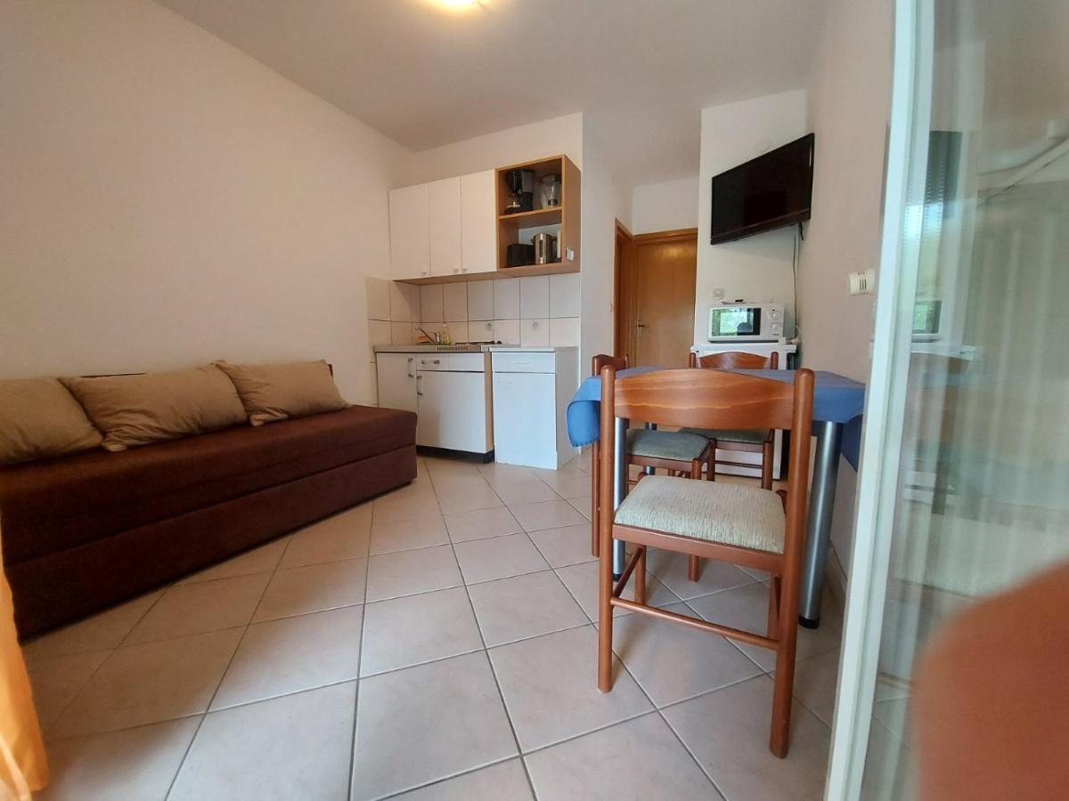 Apartment Pezic Krk Town Exterior photo