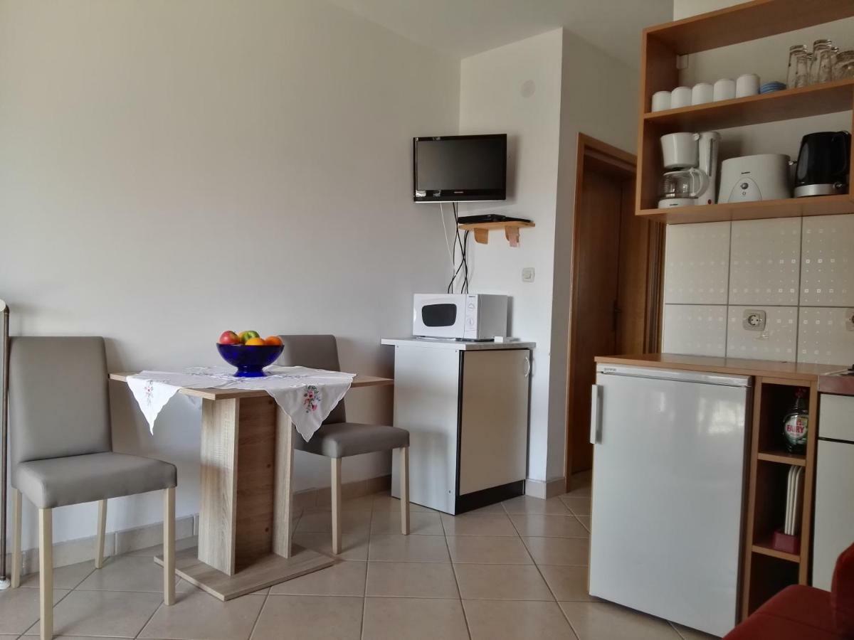 Apartment Pezic Krk Town Exterior photo